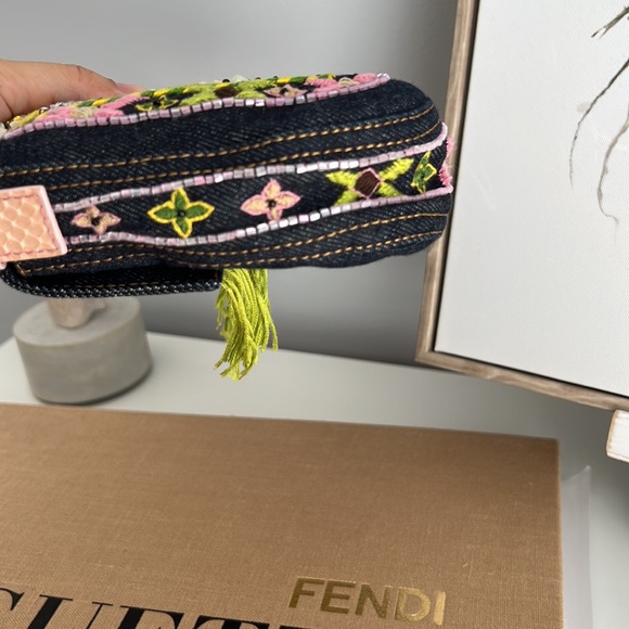Vintage FENDI denim embroidery beaded baguette bag - Picture 6 of 10